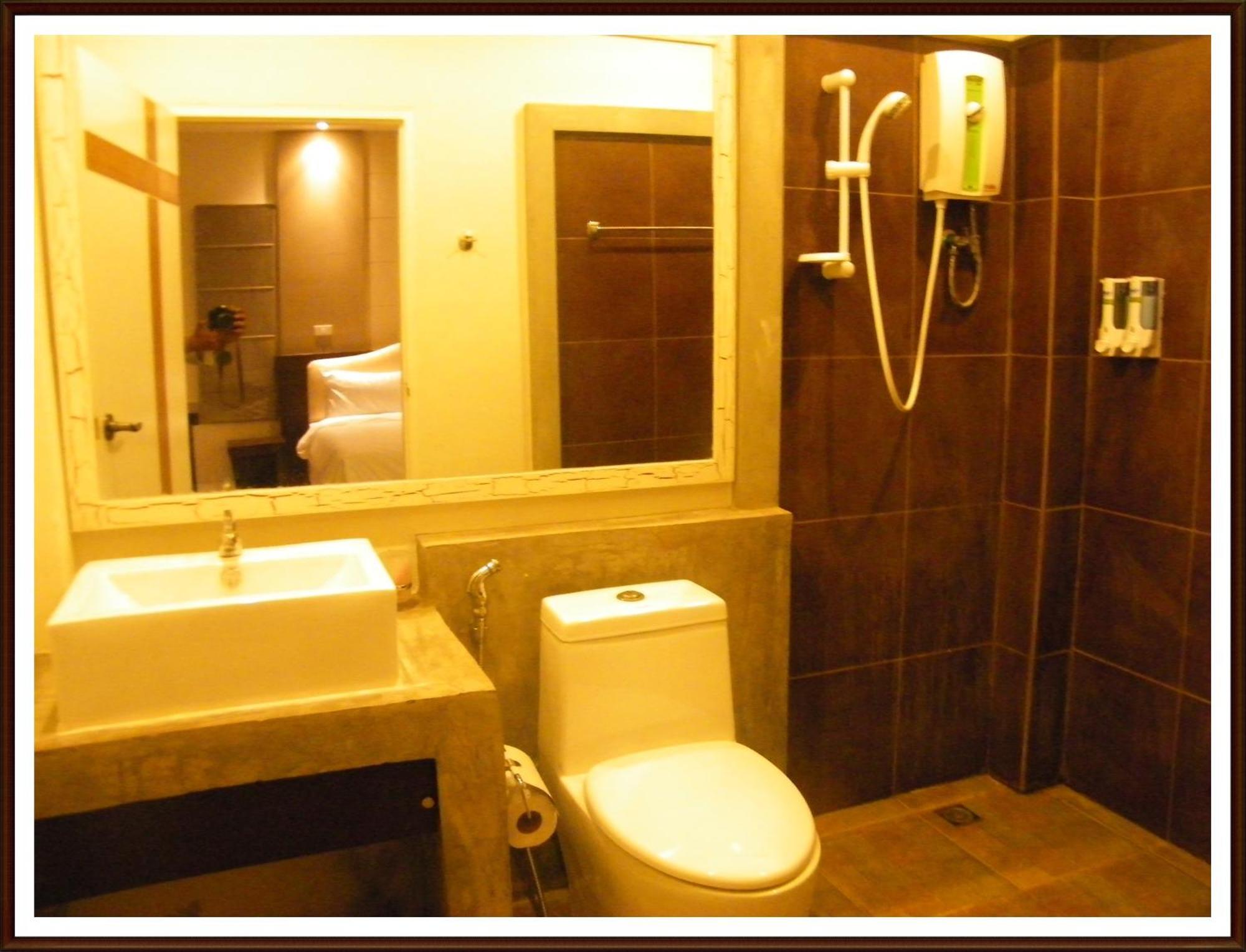 Saabpaiboon Grand Resort Ban Talat Ruang foto