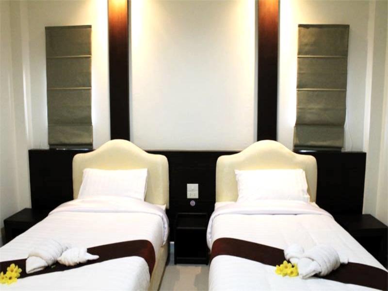 Saabpaiboon Grand Resort Ban Talat Bagian luar foto